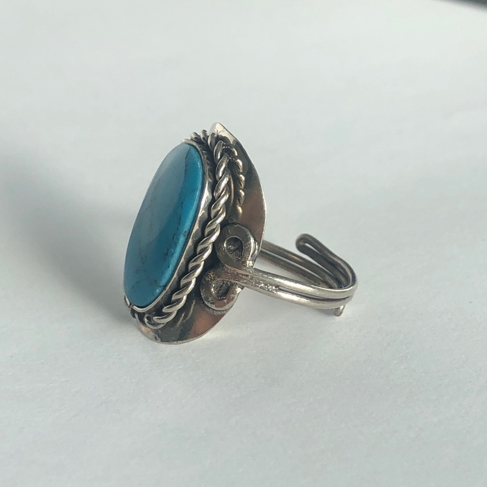 Blue Howlite Adjustable Ring - Picture 2 of 4